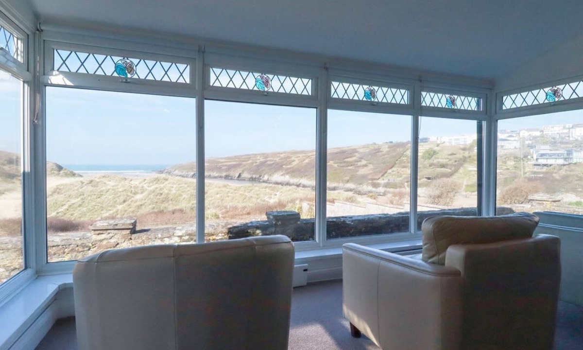 Crantock House | 1 Atlantic View is in Crantock