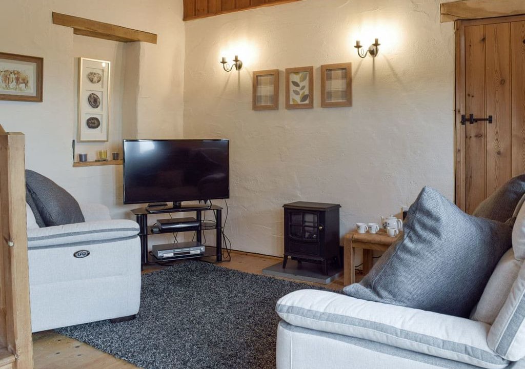 Ludchurch Cabin | 1 bedroom accommodation in Ludchurch, near Narberth