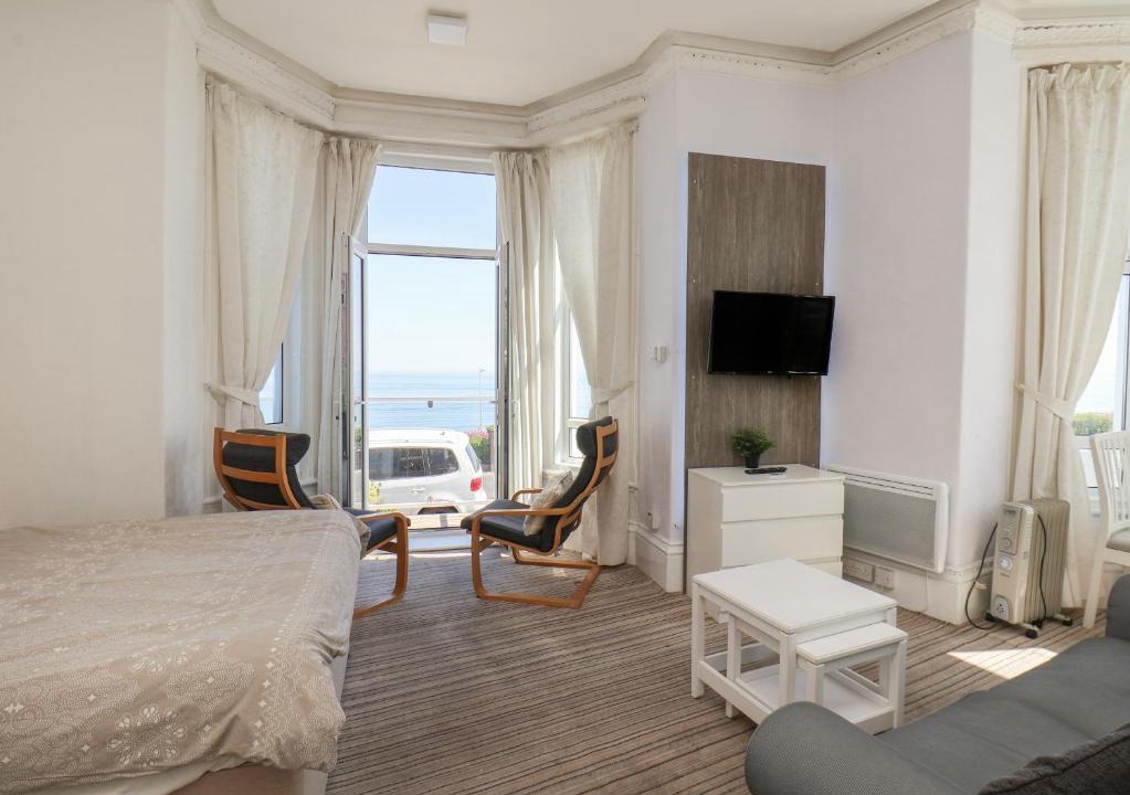 Bridlington Old Town Apartment | 2 Beach View Beaconsfield House