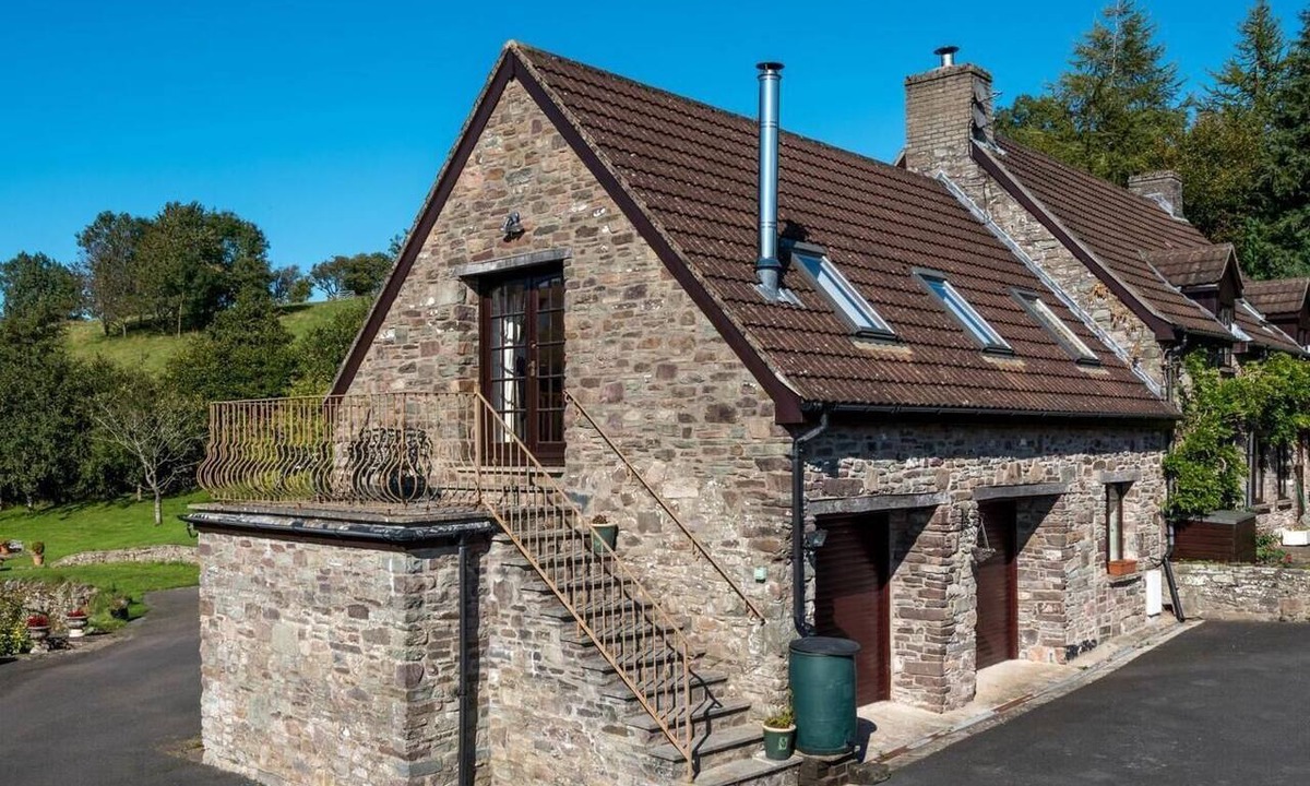 Brecon Cottage | 2 Bed in Brecon (oc-bn077)
