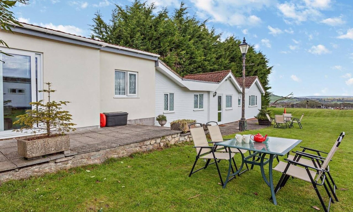 Chew Magna House | 2 Bed in Bristol (oc-37147)