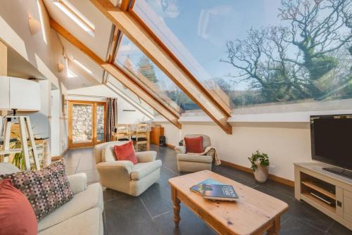 Trawsfynydd House | 2 Bed in Dolgellau oc-bow282