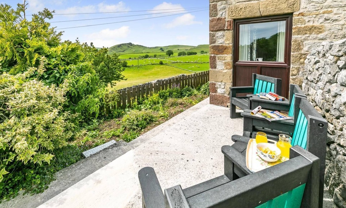 Earl Sterndale Cottage | 2 Bed in Earl Sterndale (oc-j32369)