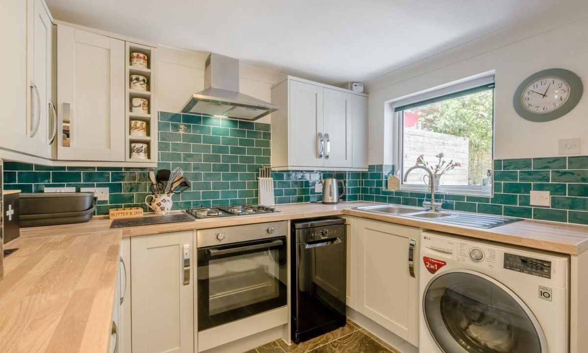 Kessingland Cottage | 2 Bed in Kessingland (oc-b30501)