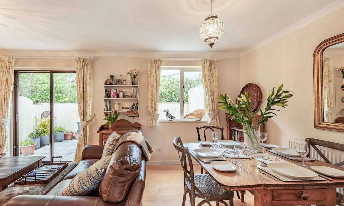 Narberth Cottage | 2 Bed in Narberth (oc-tc84026)