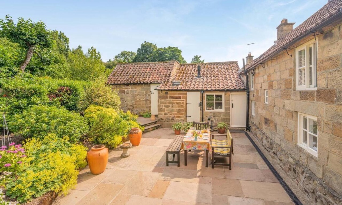 Staddlebridge Cottage | 2 Bed in Northallerton (oc-g0172)