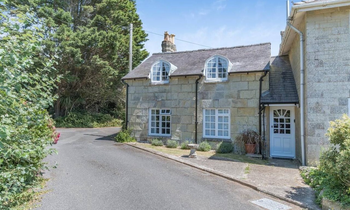 Niton Cottage | 2 Bed in St. Lawrence (oc-c44764)