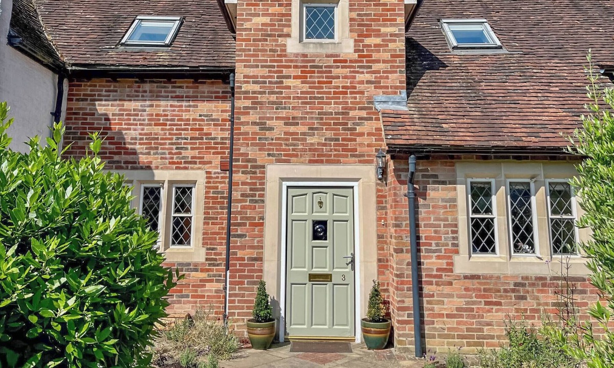 Chichester Cottage | 2 bedroom accommodation in Chichester