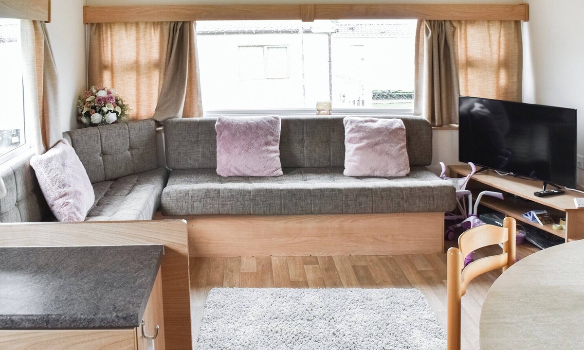 Leysdown-on-Sea Cottage | 2 bedroom accommodation in Faversham