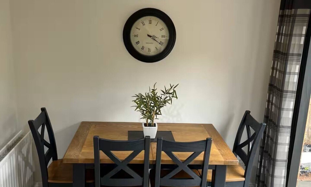 Moira House | 2 Bedroom House, Moira (Sleeps 4)