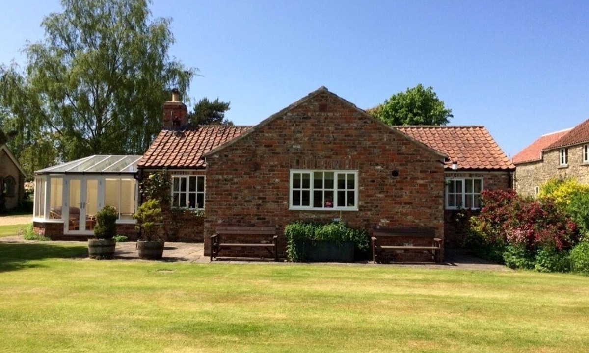 Burythorpe House | 2 Bedroom North Yorkshire Cottage in Burythorpe near Malton, with lovely views.