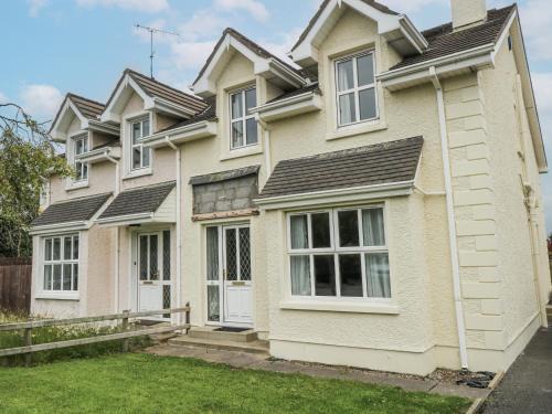 Bundoran House | 22 White Maples