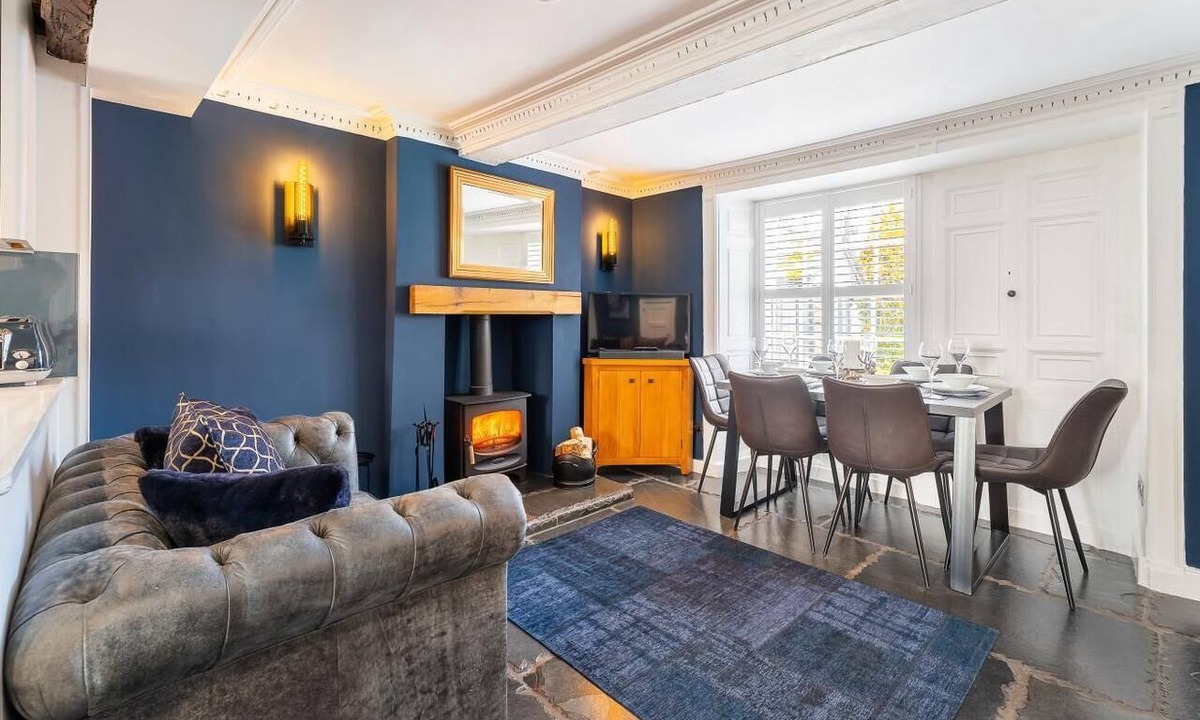 Hawkshead Cottage | 3 Bed in Hawkshead (oc-lr137)