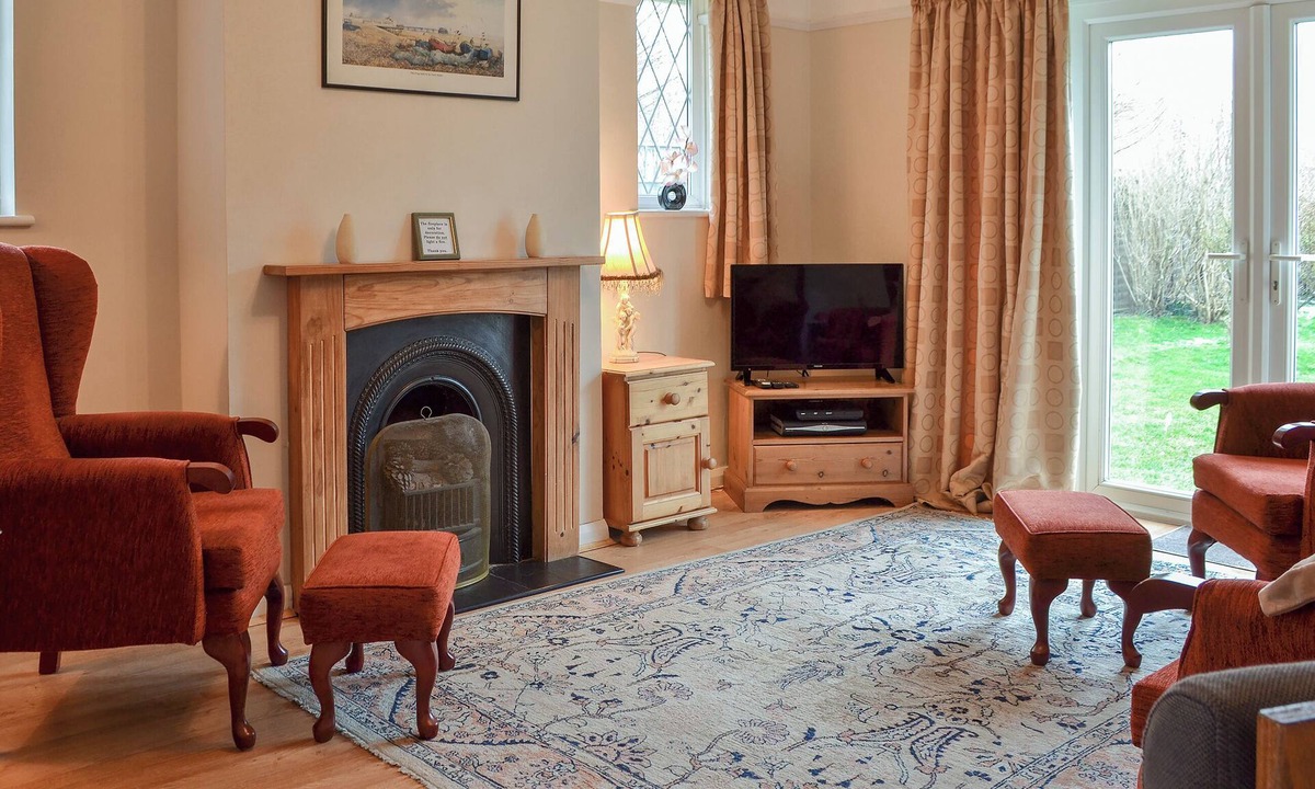 Ferring Cottage | 3 bedroom accommodation in Ferring, Worthing