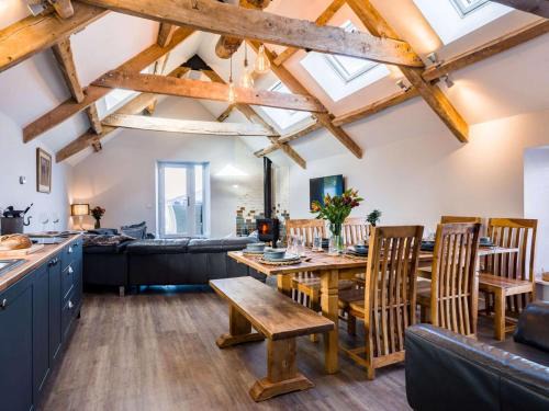 Badgworth House | 4 Bed in Axbridge oc-90365