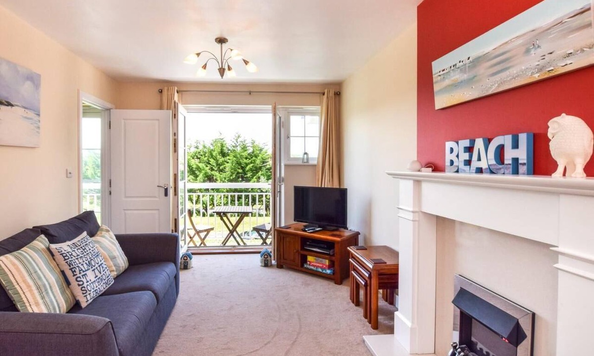 Camber Cottage | 4 Bed in Camber (oc-bt091)