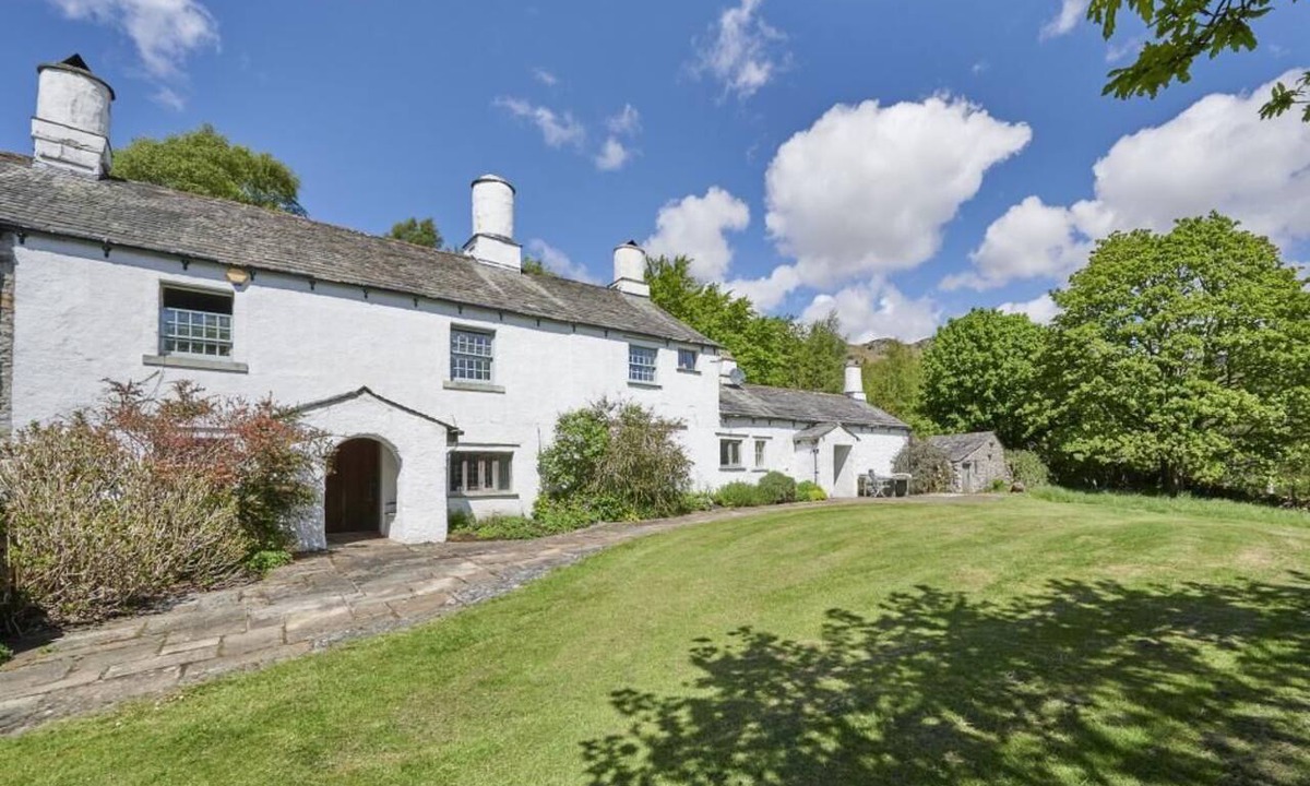 Eskdale Cottage | 5 Bed in Holmrook (oc-sz259)