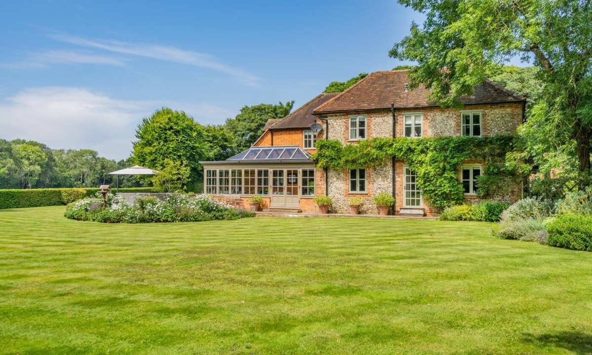 Turville Cottage | 7 Bed in Henley-on-Thames (oc-d29802)