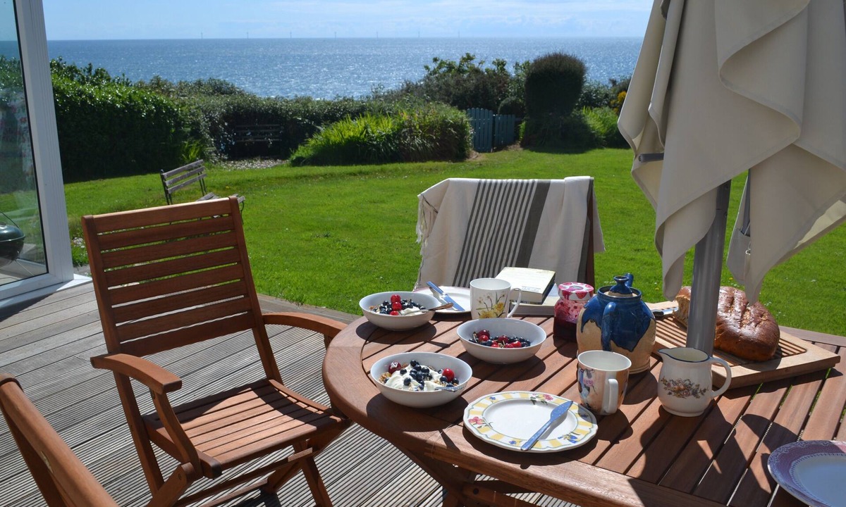 Barranisky Cottage | Alluring Wicklow Brittas Beach Cottage, Golf, Sea & Mountain - up to 10 guests