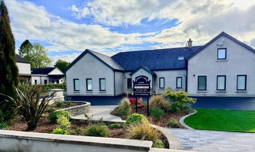 Clady Bed & Breakfast | Ardbrin Lodge Guest Accommodation