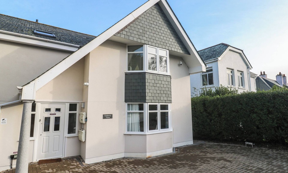 Carbis Bay Cottage | AZUR, family friendly, character holiday cottage in Carbis Bay