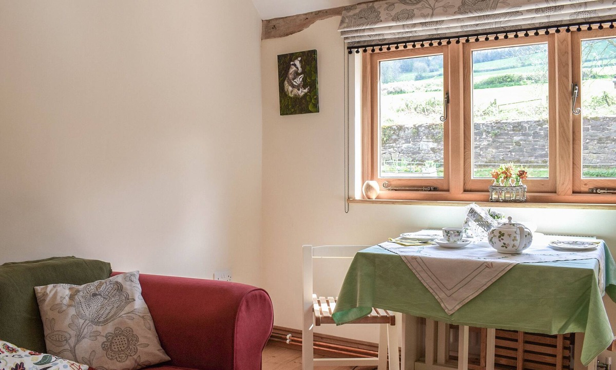 Westbrook Court Cottage | Badgers Den - UK32084