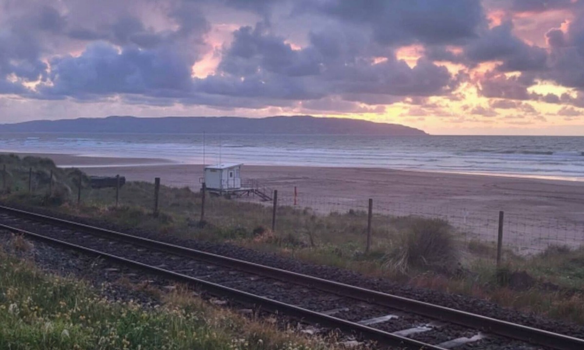 Coleraine Apartment | Beach front Studio, fantastic location and base camp for stunning north coast.
