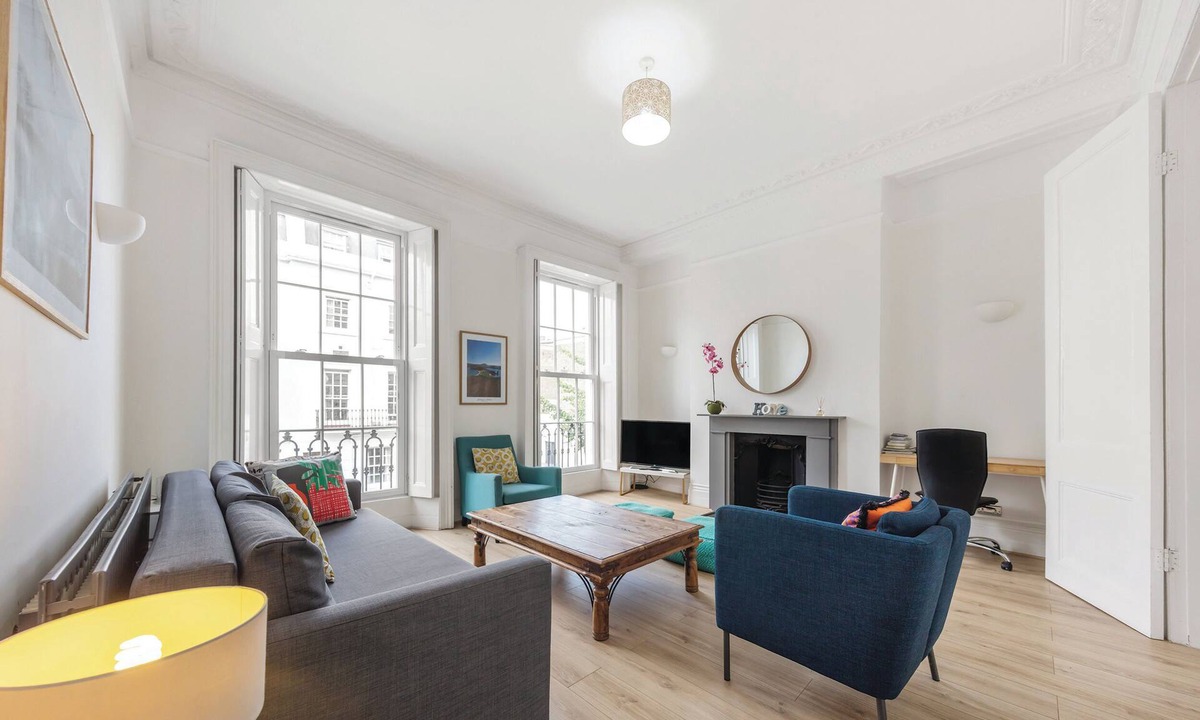 Warwick Apartment | Beautiful Apartment in Central London