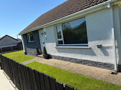 Limavady House | Binevenagh View, Magilligan Limavady Holiday Let