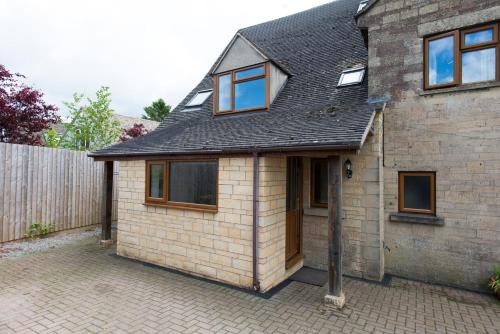 Brimpsfield Cabin | Blacklaines Annexe
