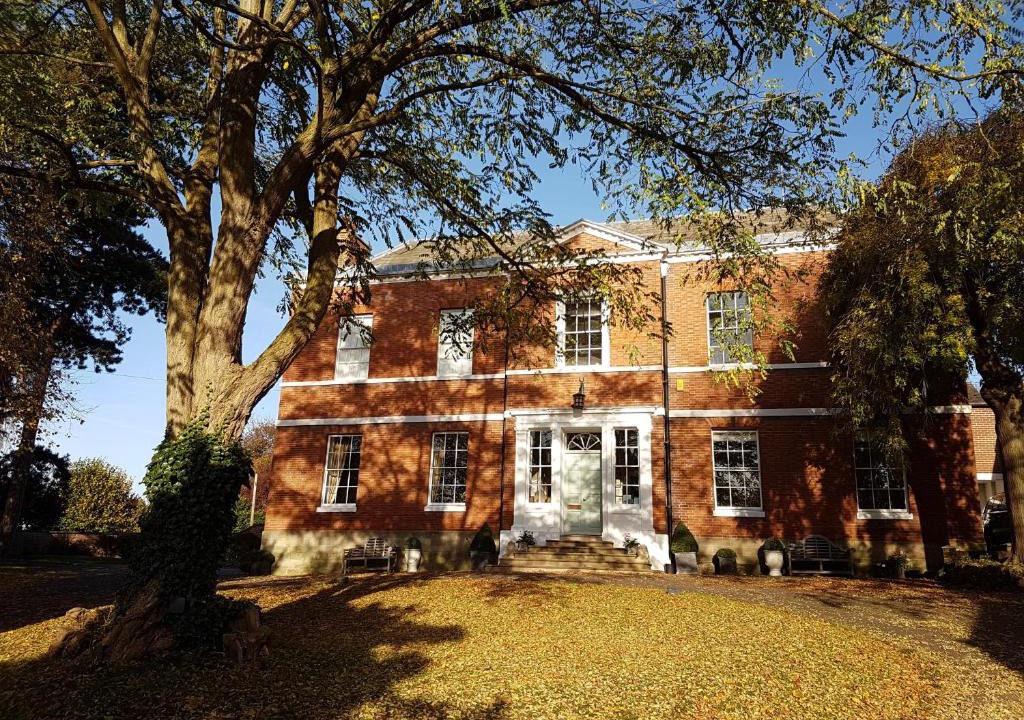 Breedon on the Hill Bed & Breakfast | Breedon Hall