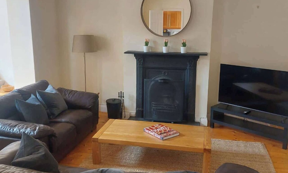 Dundrum House | Bright, Open, Airy Living in Dublin 14