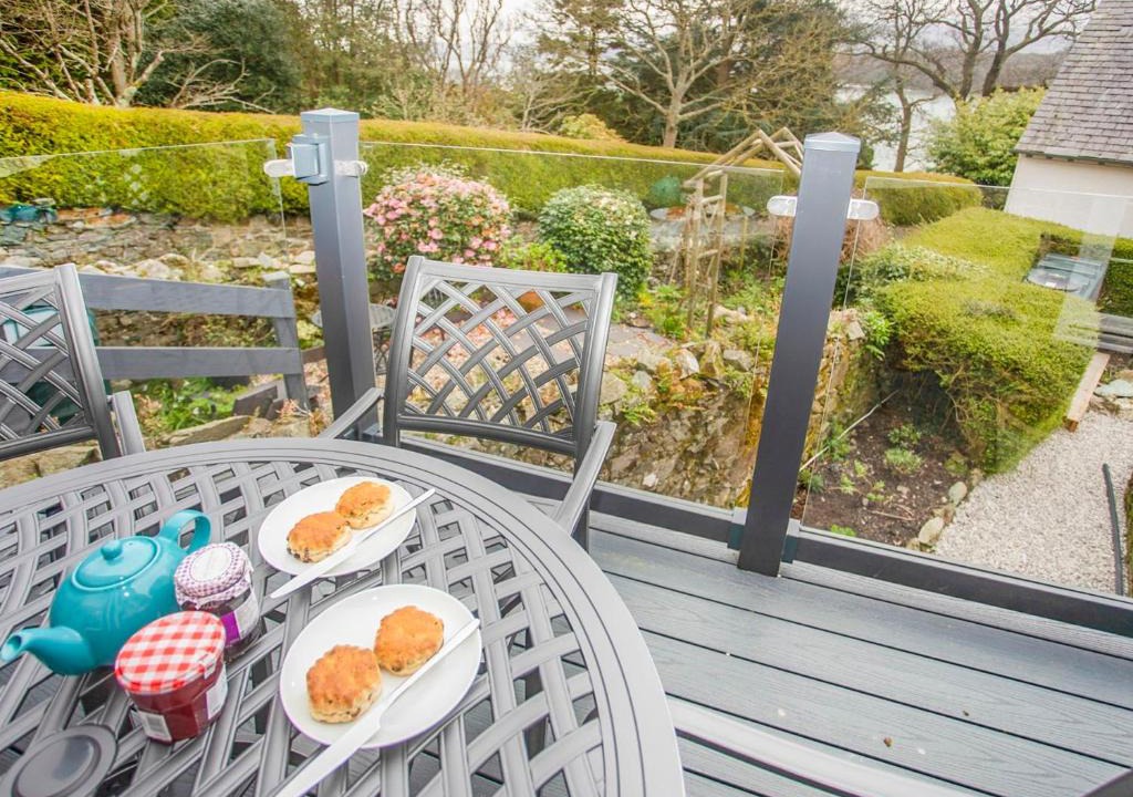 Menai Bridge House | Bryn Teg Cottage