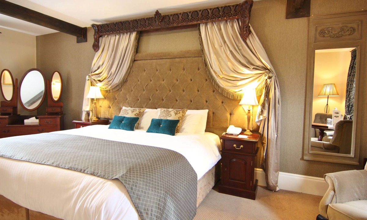 Kingscourt Hotel | Cabra Castle Hotel