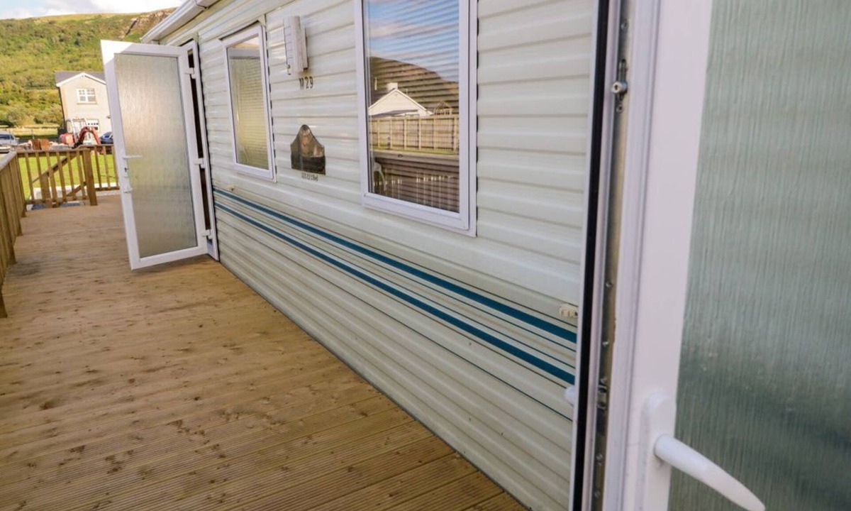 Limavady House | Caravan 2, Benone, Castlerock.