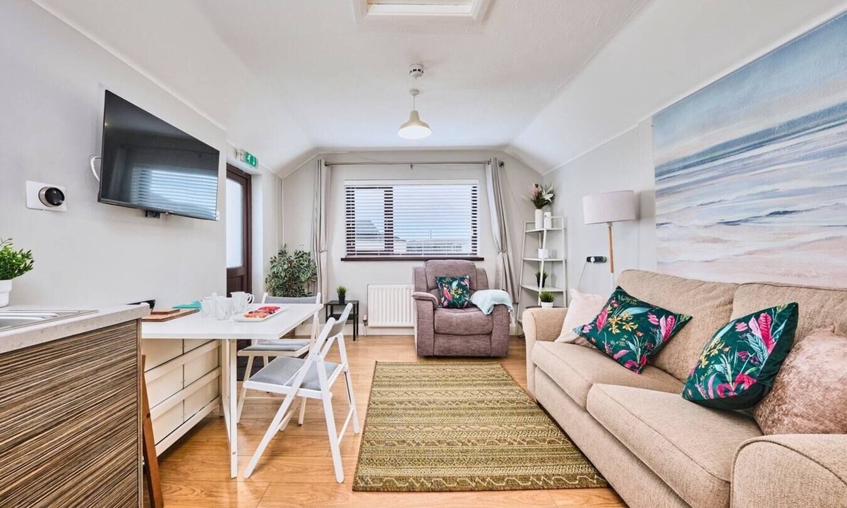 Portrush Apartment | Central Portrush Apt by the Beach
