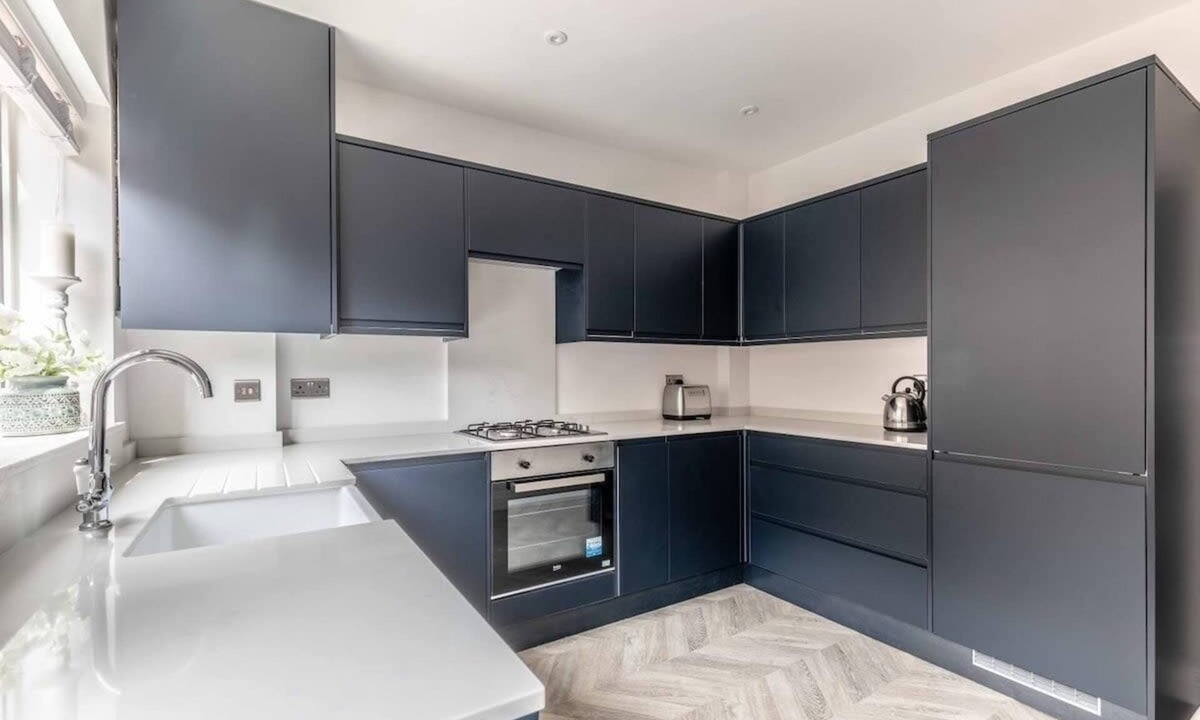 Windsor Cottage | Charming 2 Bed Cottage in Windsor - By Tempstay
