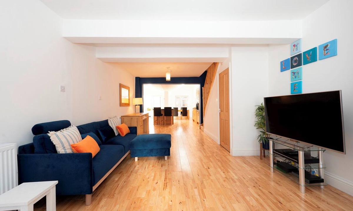 St. Mark's House | Charming Cottage 15 minutes to central London - Pass the Keys