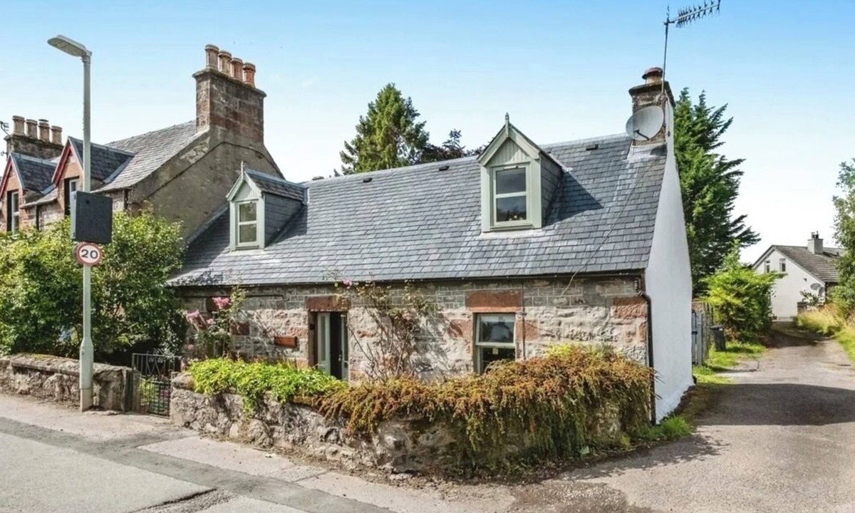 Drumnadrochit Cottage | Cosy Highland Cottage Stay
