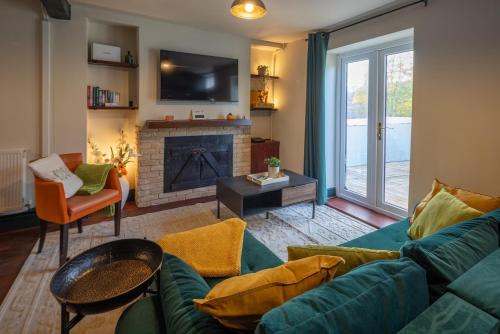 Moffat House | Cottage style with lovely mountain views