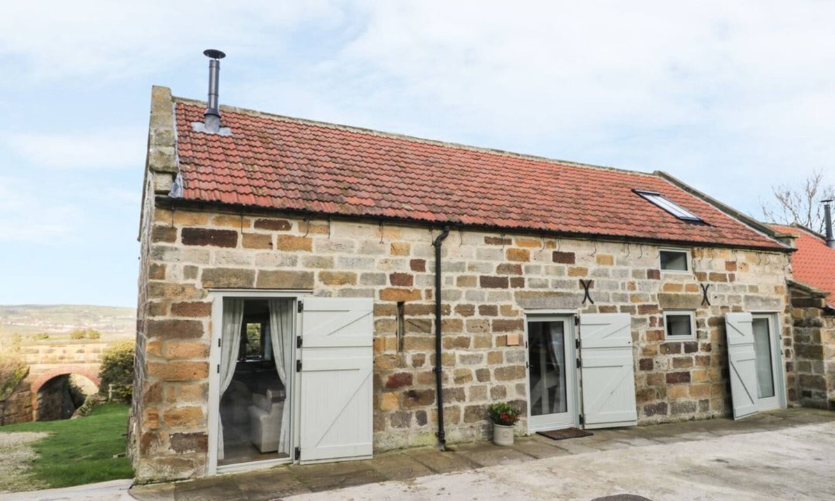 Fylingdales House | Cottage Val, Ravenscar