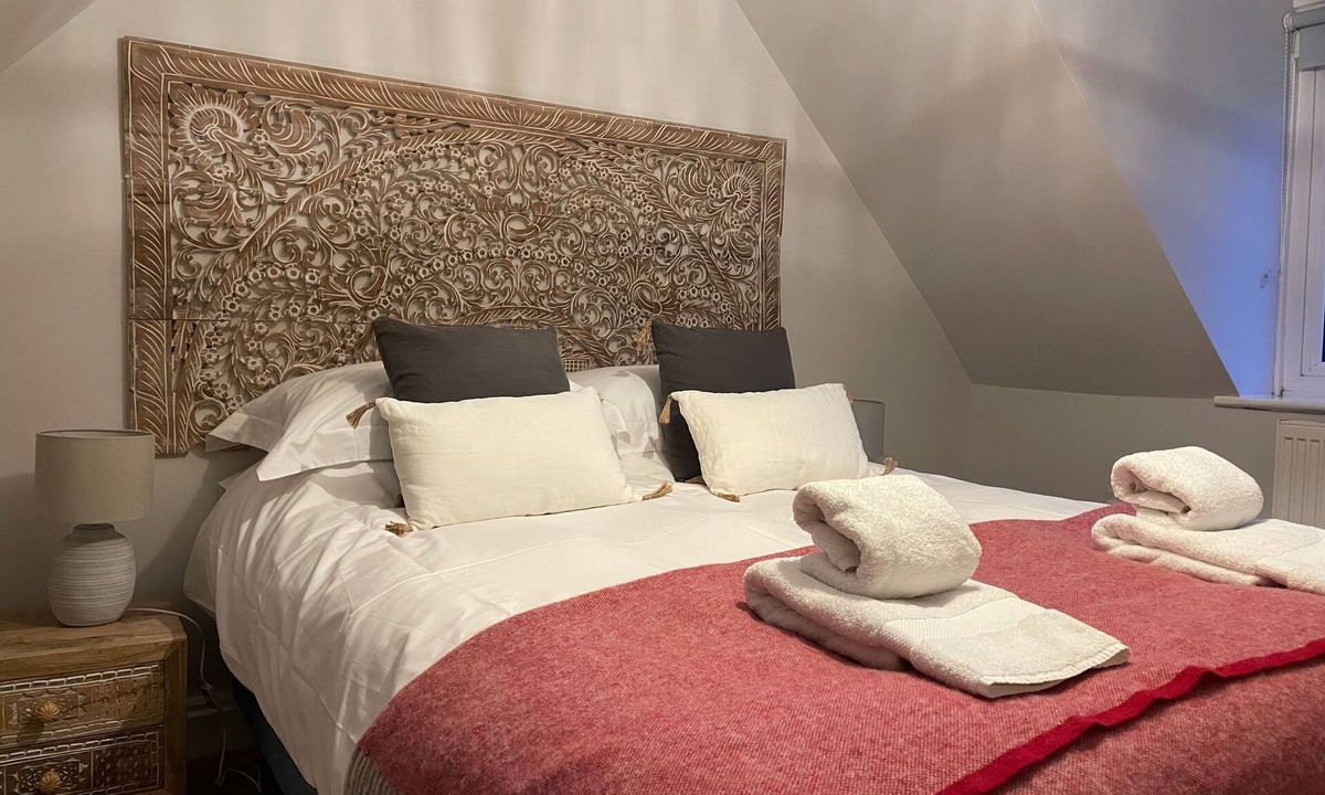 Henley Cottage | Cottage With Beautiful Garden, 7 Mins From Henley-on-thames