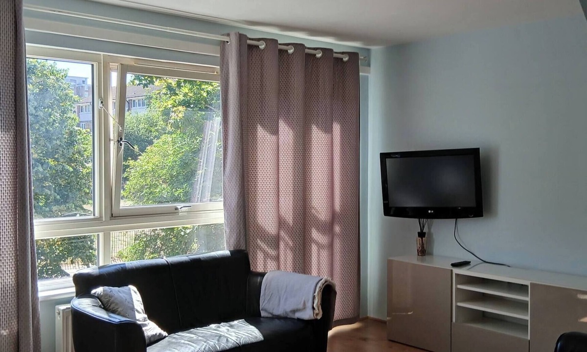 Glyndon Apartment | Cozy 2-Bedroom Apartment in Central London