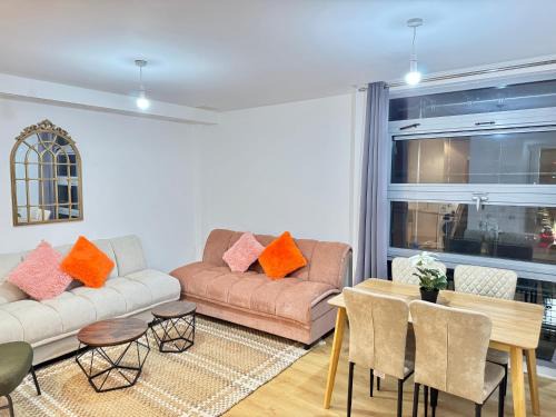 Shadwell Apartment | Cozy two bedroom in central london
