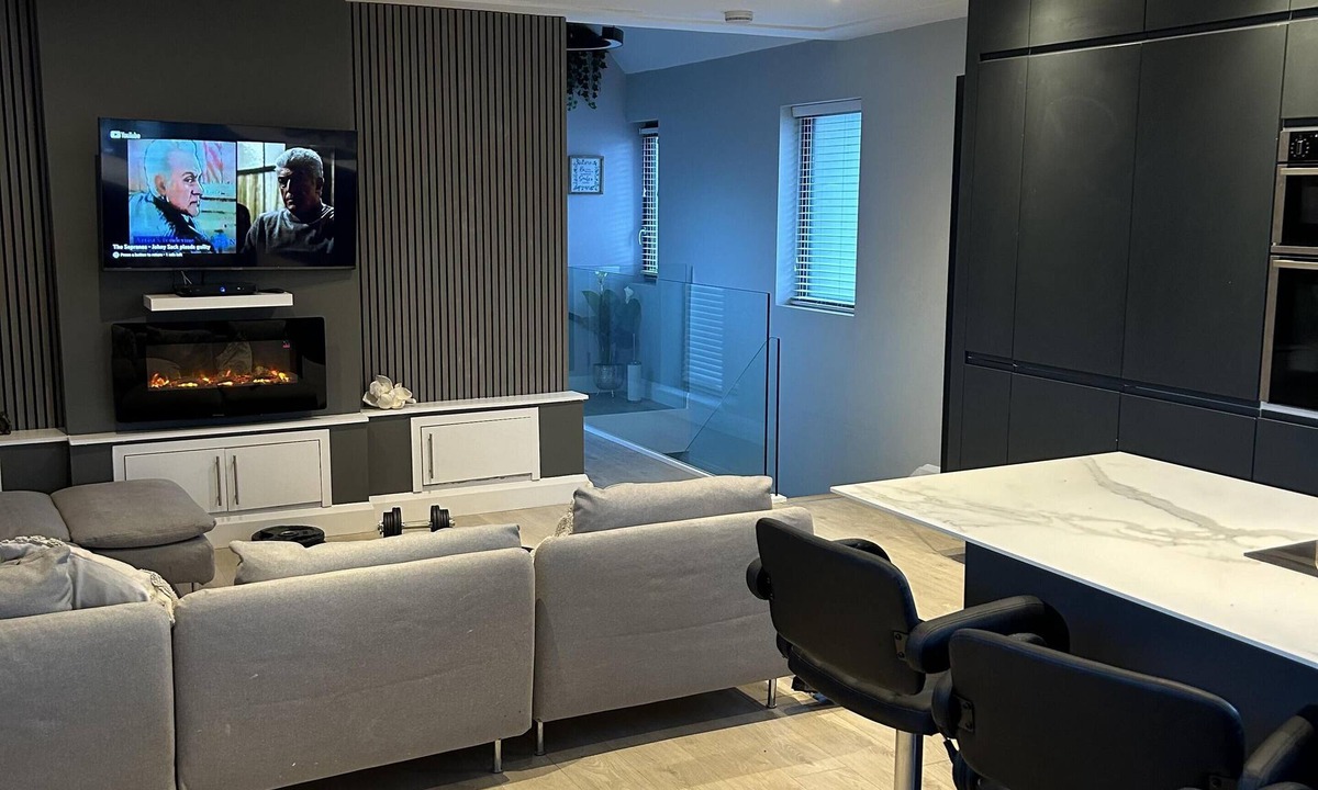 Dublin House | Croke Park, 3-Beds, Sleeps 6, 2 min to Tram Stop