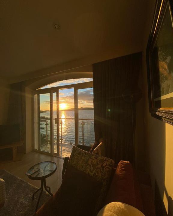 Knightstown Apartment | Curlew Apartment