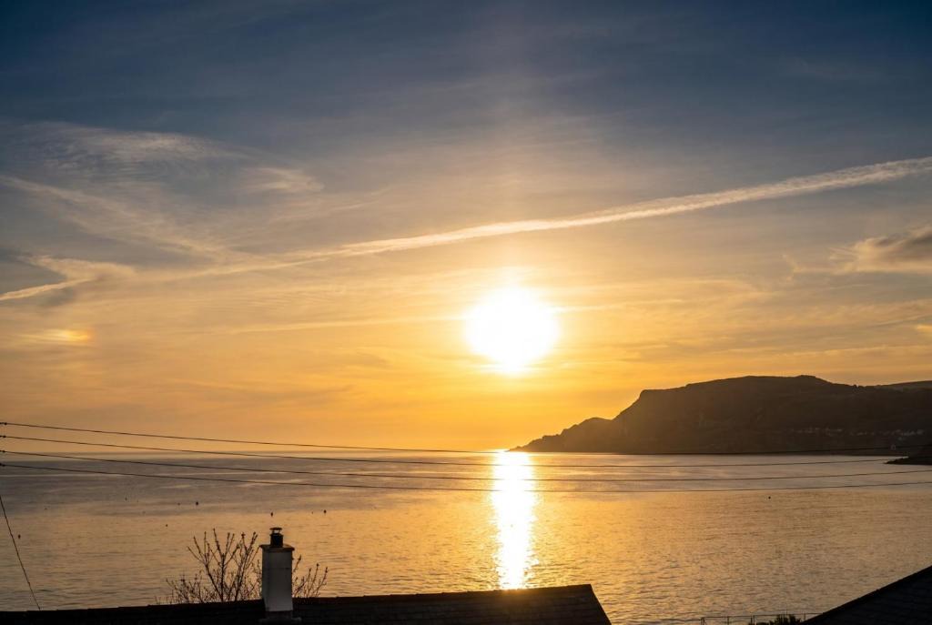 Cushendall Apartment | Cushendall Coastal Accommodation, Glens of Antrim - Beach & Mountain Access