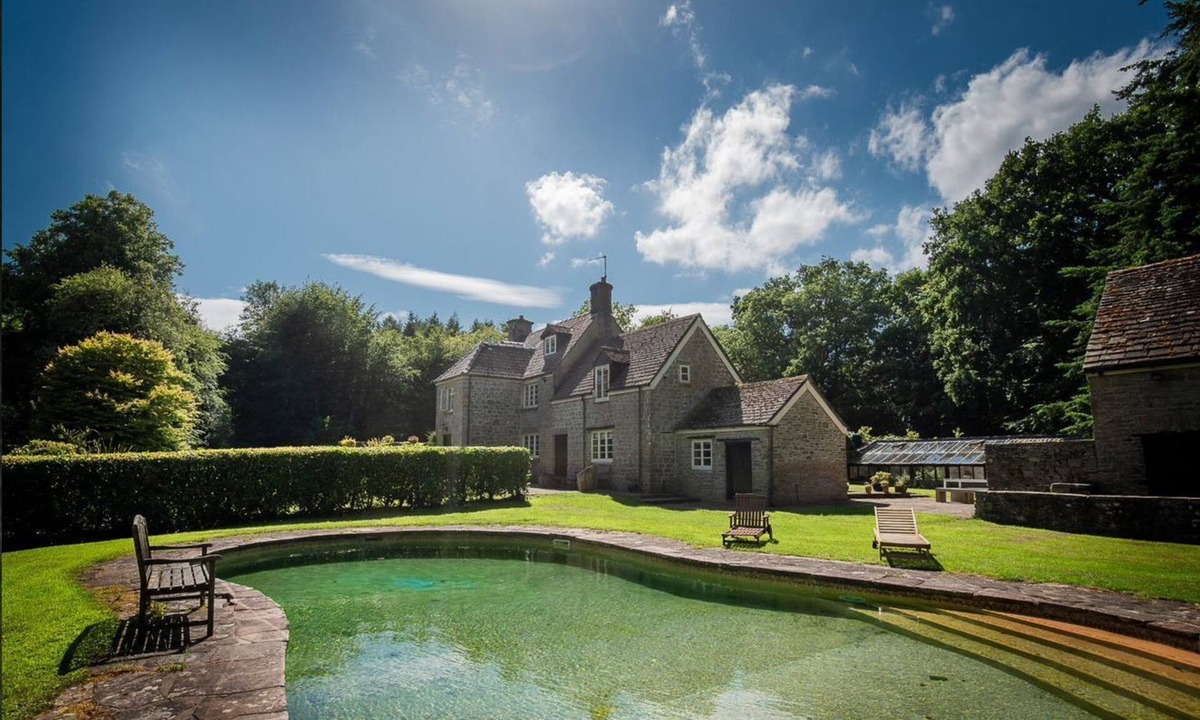 Yorkley Cottage | Danby Lodge - a house that sleeps 14 guests in 7 bedrooms