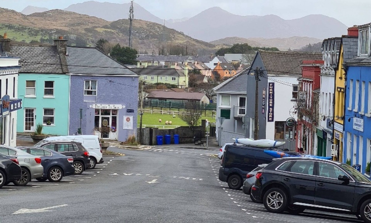 Clifden Apartment | Delightful 4-bedroom apartment in charming Clifden awaits you