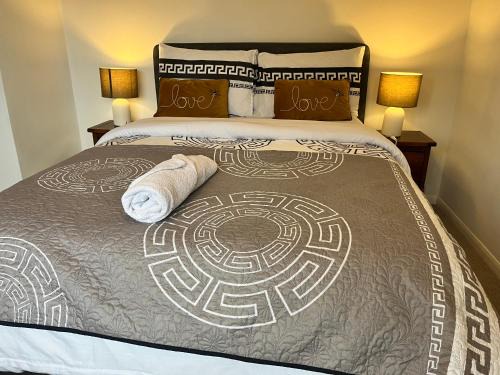 Petts Wood and Knoll Bed & Breakfast | Double Room with Garden View at Love & Peace Petts Wood